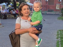 [Translate to Kazakh:] Пациент с внуком